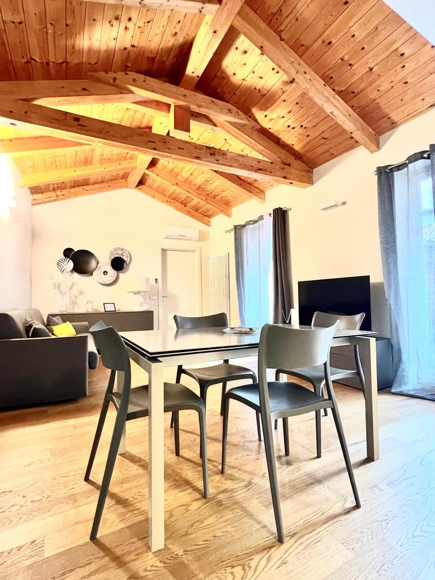 Comecasa Cavour Apartment Asti Exterior photo
